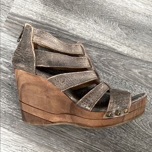 Bed Stu Distressed Leather Platform Strap Sandals 7.5 Wood Heals Boho Vacation